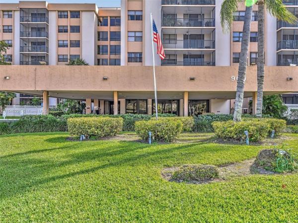 Chantilly, 900 NE 195th St #507, Ives Estates, Florida 33179, image 3