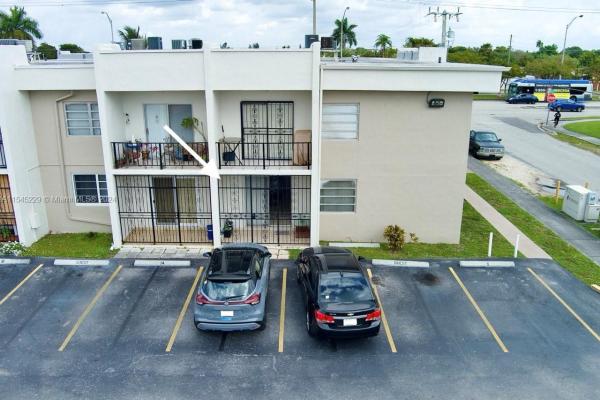 Luxury Coral Living, 9000 SW 24th St #12B, Westchester, Florida 33165, image 1