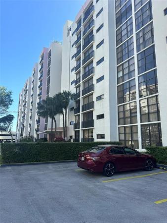 Plaza Of The Americas, 16909 N Bay Rd #116, Sunny Isles Beach, Florida 33160, image 3