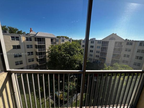 Las Vistas At Doral, 8353 Lake Dr #503, Doral, Florida 33166, image 1