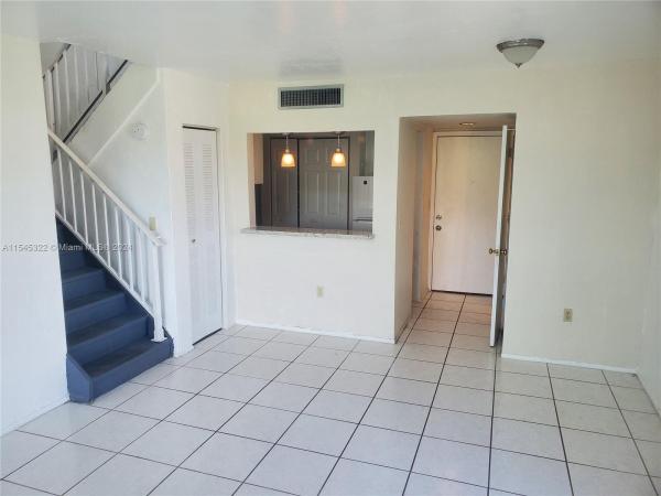 Dadeland Grove, 6900 N Kendall Dr #A303, Pinecrest, Florida 33156, image 3