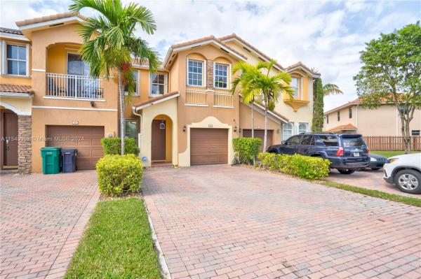 Fontainebleau West, 988 NW 99th Ct #988, Fountainebleau, Florida 33172, image 3