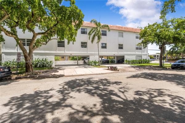 Douglas, 1114 Douglas Rd #4, Coral Gables, Florida 33134, image 1