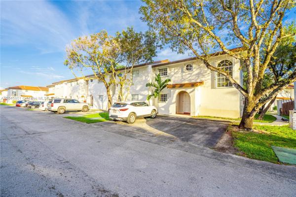 Lambiance Townhomes, 13559 SW 62nd St #168, Kendale Lakes, Florida 33183, image 3