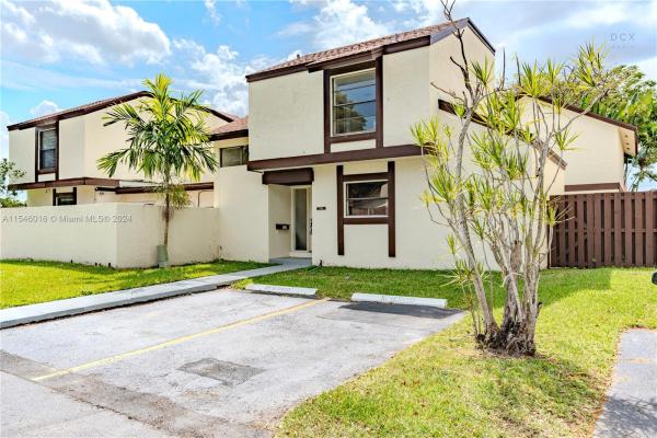 Spring Lakes Village, 520 NW 99th Pl #520, Fountainebleau, Florida 33172, image 3