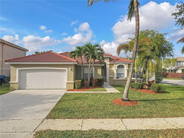 Keystone Lake, 19113 NW 23rd Ct, Pembroke Pines, Florida 33029, image 1