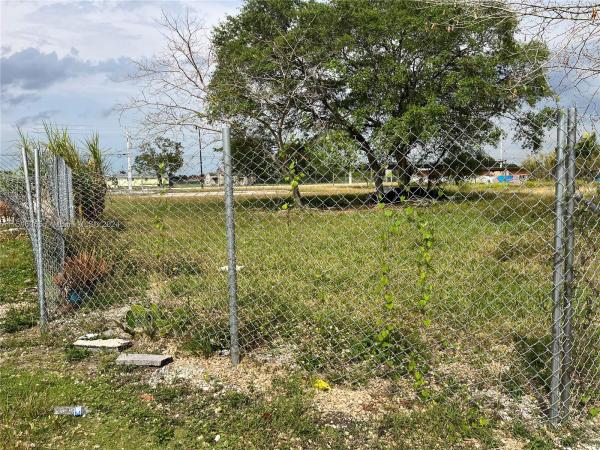 Flamingo Park, 123 Ave, Goulds, Florida 33170, image 2