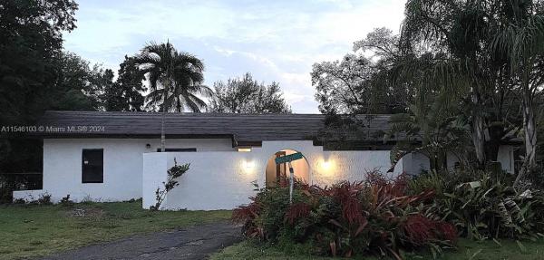 Roman Hills, 10704 SW 133rd Ter, Kendall, Florida 33176, image 2