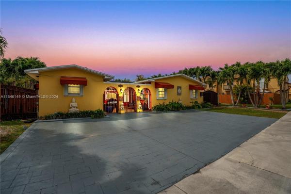 Lantern Manor, 9780 SW 37th Ter, University Park, Florida 33165, image 1