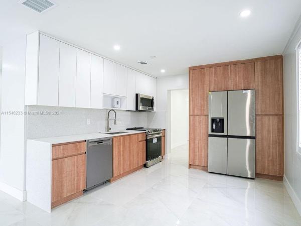 Riviera Beach Heights, 765 W 5th St, Riviera Beach, Florida 33404, image 1