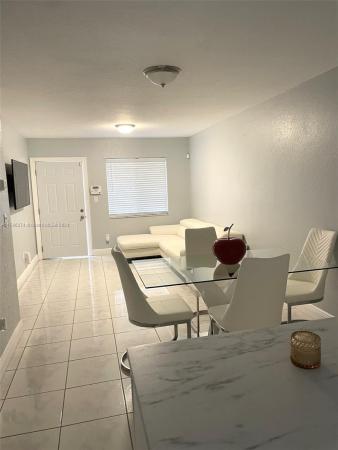 Alameda Jardins, 2380 W 74th St #202, Hialeah, Florida 33016, image 1