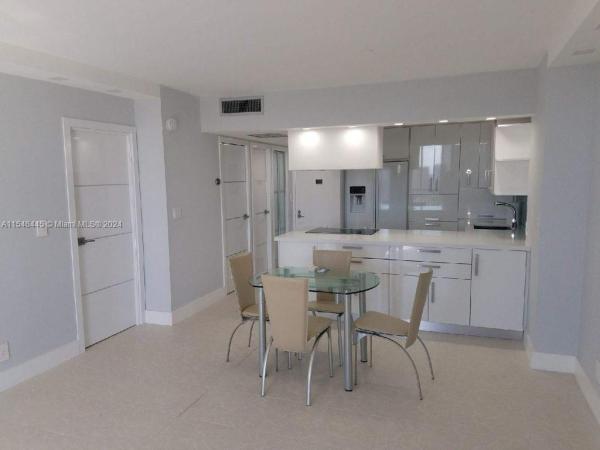 Coronado Tower 3, 20379 W Country Club Dr #2437, Aventura, Florida 33180, image 2