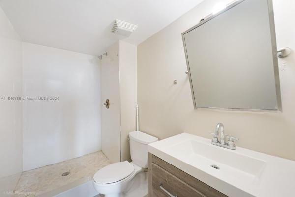 Sailboat Cay, 13499 Biscayne Blvd #805, North Miami, Florida 33181, image 2