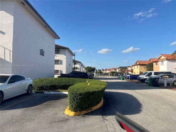 Trail Heights Gardens, 1000 SW 104th Ct #D-208, University Park, Florida 33174, image 3