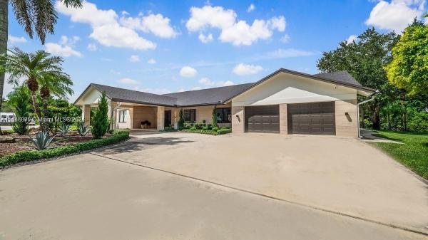 Laurel Oaks, 11945 Oakleaf Dr, Davie, Florida 33330, image 1