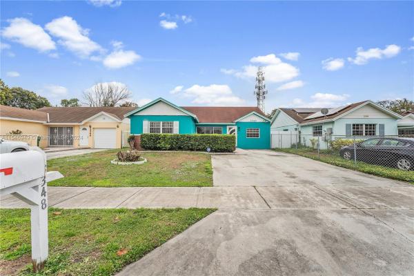 Leslie Patio Homes, 3348 NW 203rd St, Miami Gardens, Florida 33056, image 1