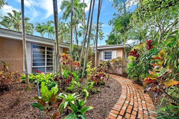 Coral Reef Estates, 15821 SW 86th Ave, Palmetto Bay, Florida 33157, image 1
