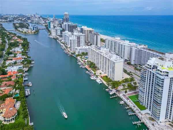 5600 Collins, 5600 Collins Ave #4S, Miami Beach, Florida 33140, image 2