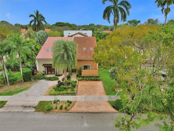 Hollywood Gardens, 2901 N 38th Ave, Hollywood, Florida 33021, image 2
