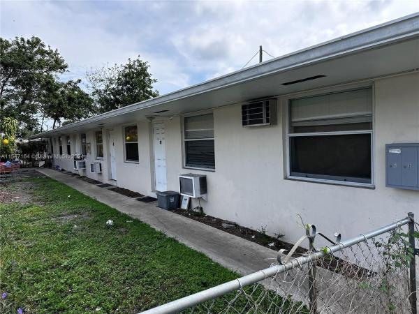 Fulford Heights, 15941 NE 18th Pl, North Miami Beach, Florida 33162, image 3