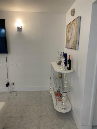 Casa Paradiso North, 541 N Blue Heron Dr #117, Hallandale Beach, Florida 33009, image 1