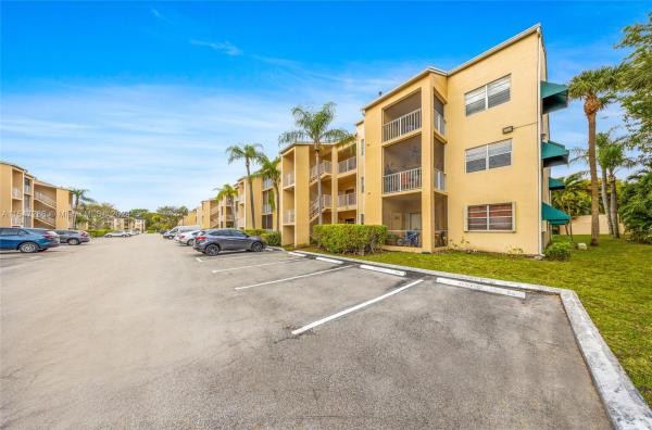 Hammocks Trails, 15315 SW 106th Ter #411, The Hammocks, Florida 33196, image 1