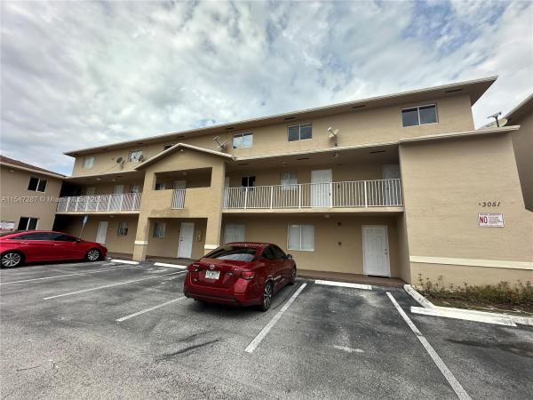 Villa Veranda, 3051 W 76th St #D-211, Hialeah, Florida 33018, image 1