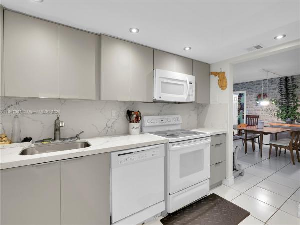 Delvista Tower 1, 20225 NE 34th Ct #216, Aventura, Florida 33180, image 3