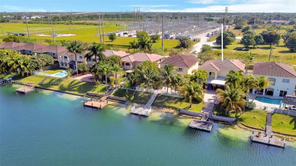 Twin Lake Shores East, 13830 SW 127th Ct, Three Lakes, Florida 33186, image 3