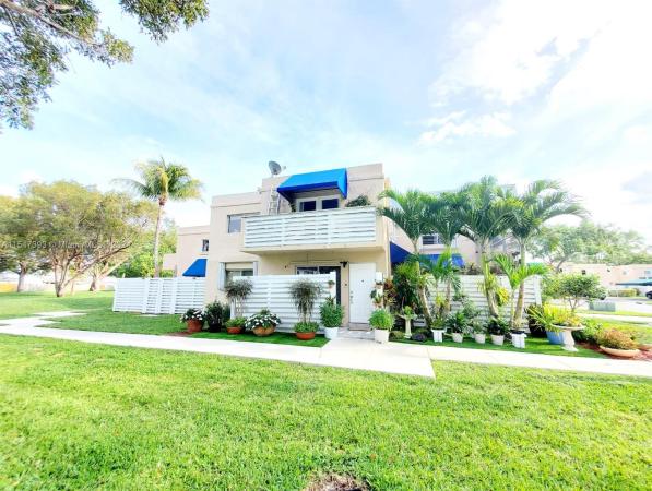 Arbor Courts, 14308 SW 97th Ln #14308, The Hammocks, Florida 33186, image 3