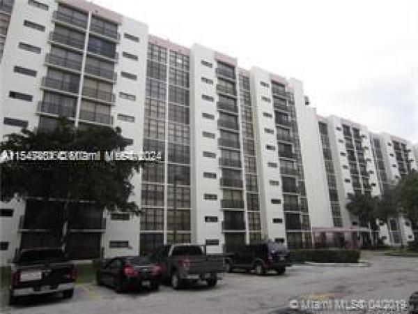 Plaza Of The Americas, 16909 N Bay Rd #202, Sunny Isles Beach, Florida 33160, image 1