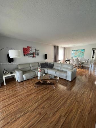 Racquet Club At Bonaventure, 326 Lakeview Dr #204, Weston, Florida 33326, image 1