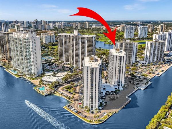Waterview 1, 20505 E Country Club Dr #439, Aventura, Florida 33180, image 2
