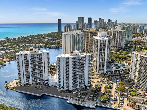 Waterview 1, 20505 E Country Club Dr #439, Aventura, Florida 33180, image 3