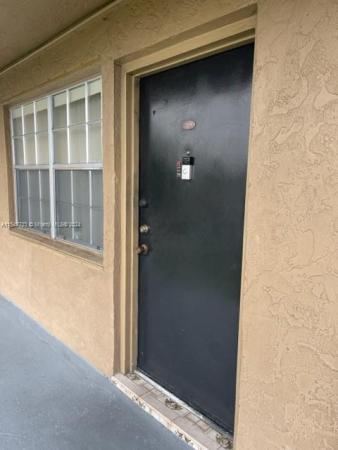 Kings Castle, 6575 W 4th Ave #209, Hialeah, Florida 33012, image 1