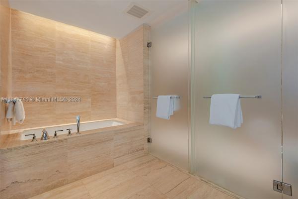 Bal Harbour Center, 9703 Collins Ave #1001, Bal Harbour, Florida 33154, image 2