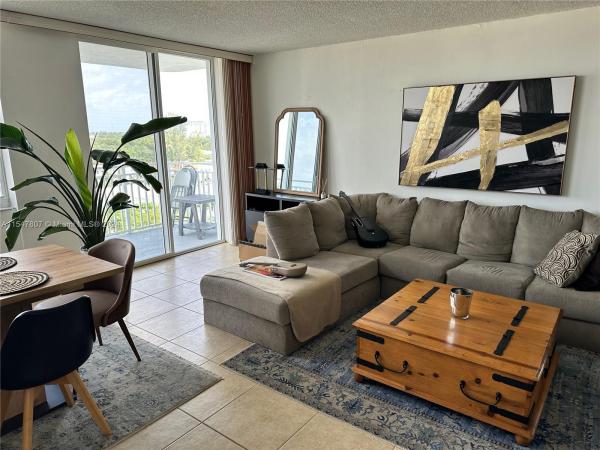 Bayview Towers South, 2100 Sans Souci Blvd #B711, North Miami, Florida 33181, image 3