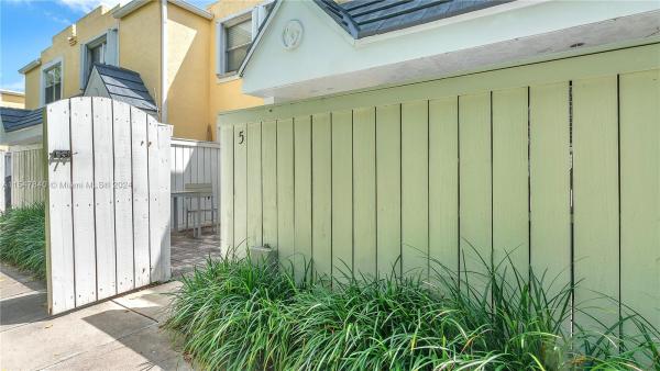 Gables Point, 6855 SW 45th Ln #5, Glenvar Heights, Florida 33155, image 3