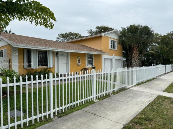 Lake Worth Heights, 1123 N 18th Ave N, Lake Worth Beach, Florida 33460, image 1