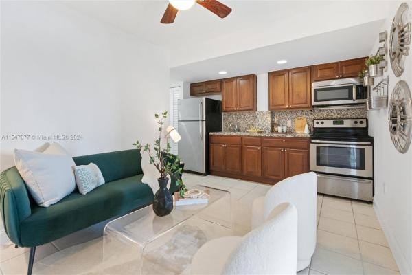 Normandy Shores Yacht & Country Club, 110 S Shore Dr #3G, Miami Beach, Florida 33141, image 1
