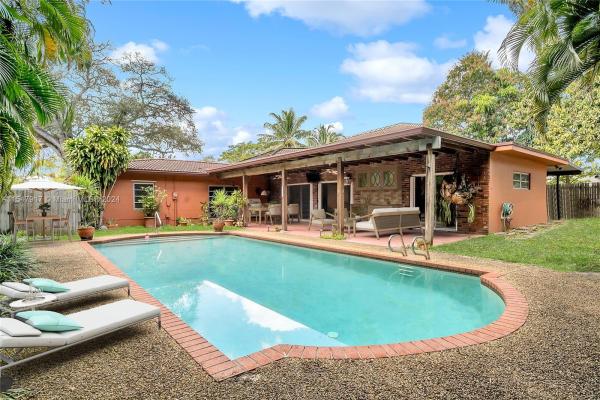 Biscayne Gardens, 13345 NW 2nd Ave, North Miami, Florida 33168, image 1