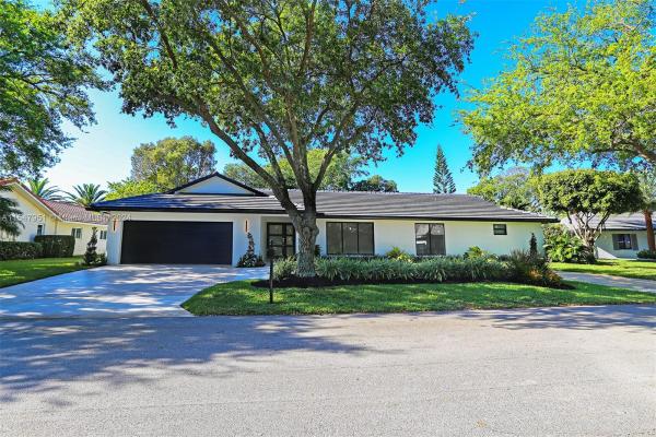Lago Mar Colony, 13060 NW 1st St, Plantation, Florida 33325, image 1