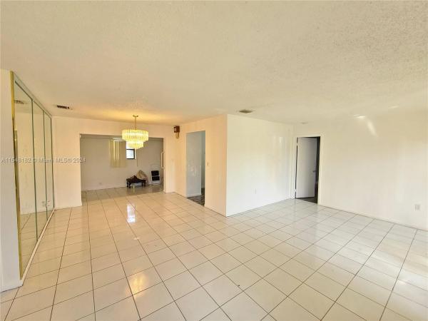 Berkeley Manor, 17222 NW 9th Ct, Miami Gardens, Florida 33169, image 2