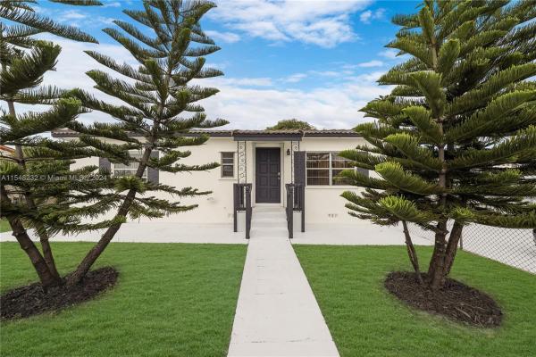 Sunland Homes, 3540 E 4th Ave, Hialeah, Florida 33013, image 1