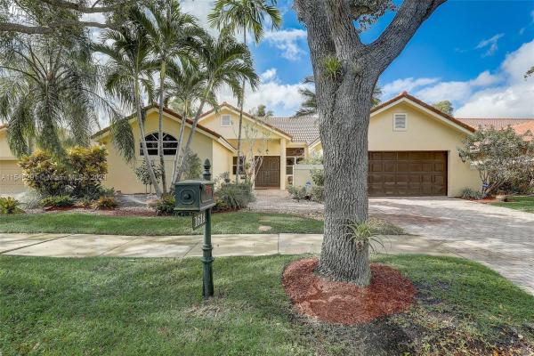 The Oaks 2 At Country Isles, 1614 Newport Ln, Weston, Florida 33326, image 1