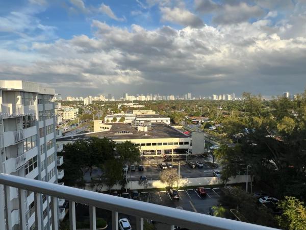 Wilshire, 1300 NE Miami Gardens Dr #1018E, Ojus, Florida 33179, image 2