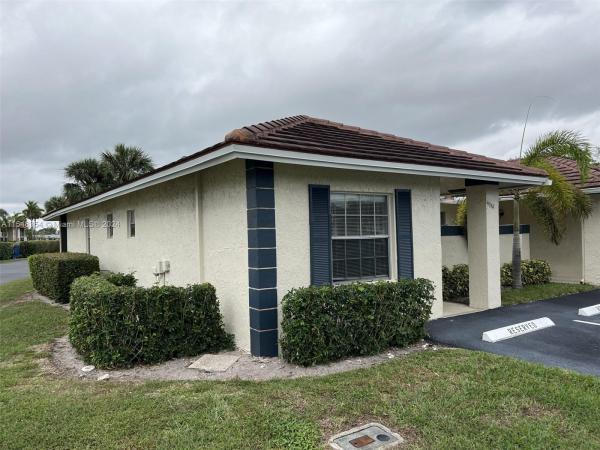 Rosewood, 9961 Three Lakes Cir, Boca Raton, Florida 33428, image 1