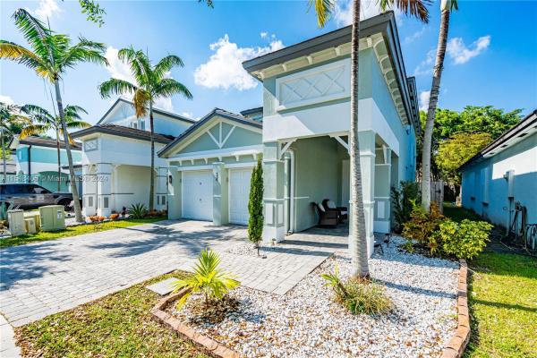 Bali At Oasis, 320 NE 36th Ave Rd, Homestead, Florida 33033, image 1