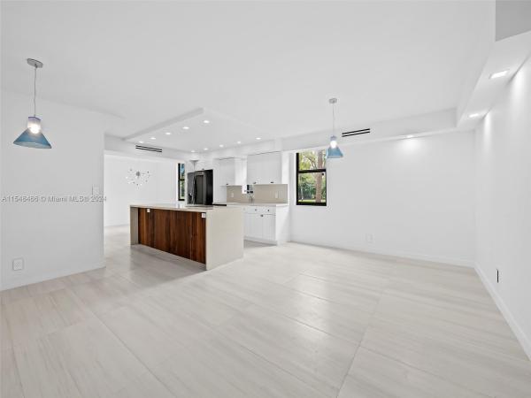 Villa Dorada, 20200 W Country Club Dr #106, Aventura, Florida 33180, image 1