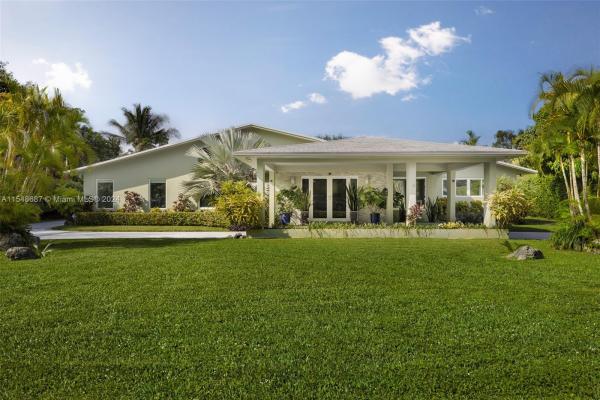 Sunkist Estates, 8605 SW 58th St, Olympia Heights, Florida 33143, image 2